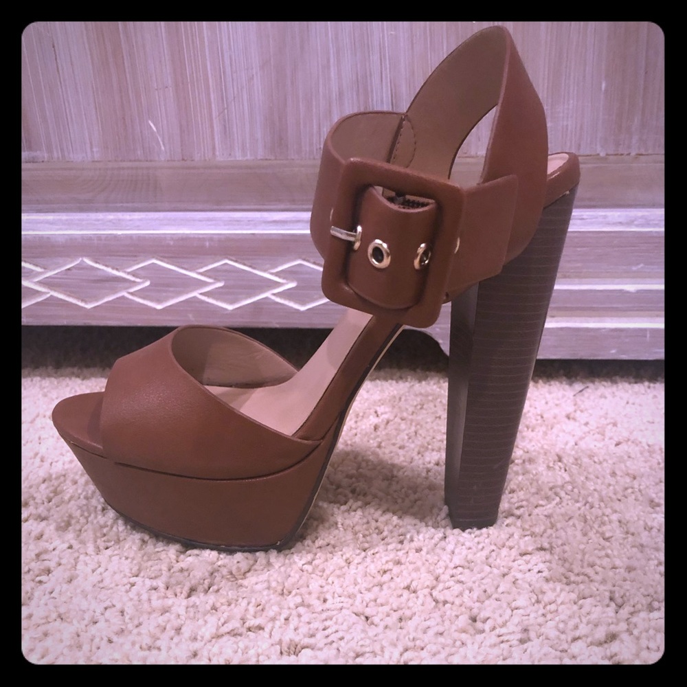 wooden heel shoes